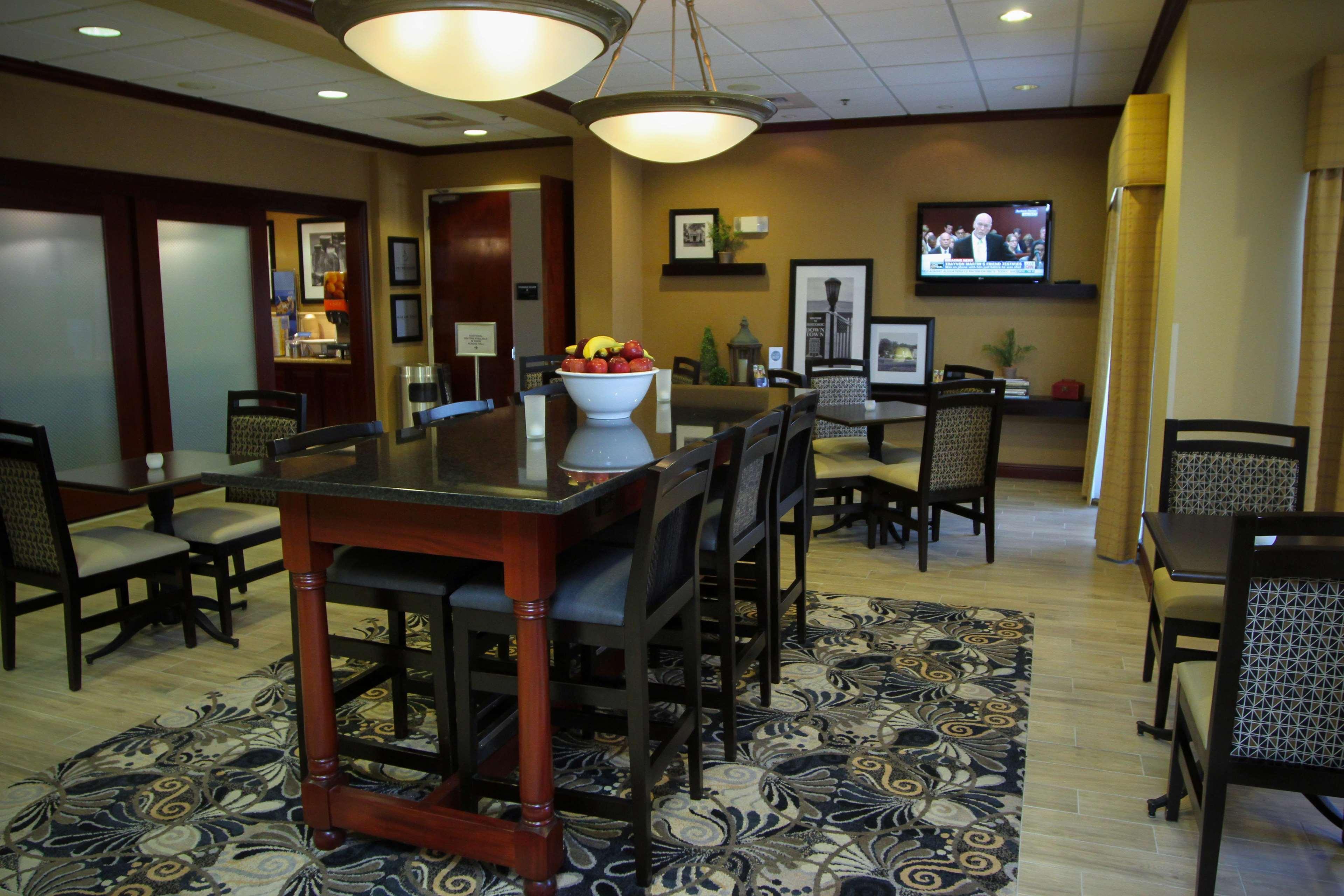 Hampton Inn By Hilton Clinton מראה חיצוני תמונה
