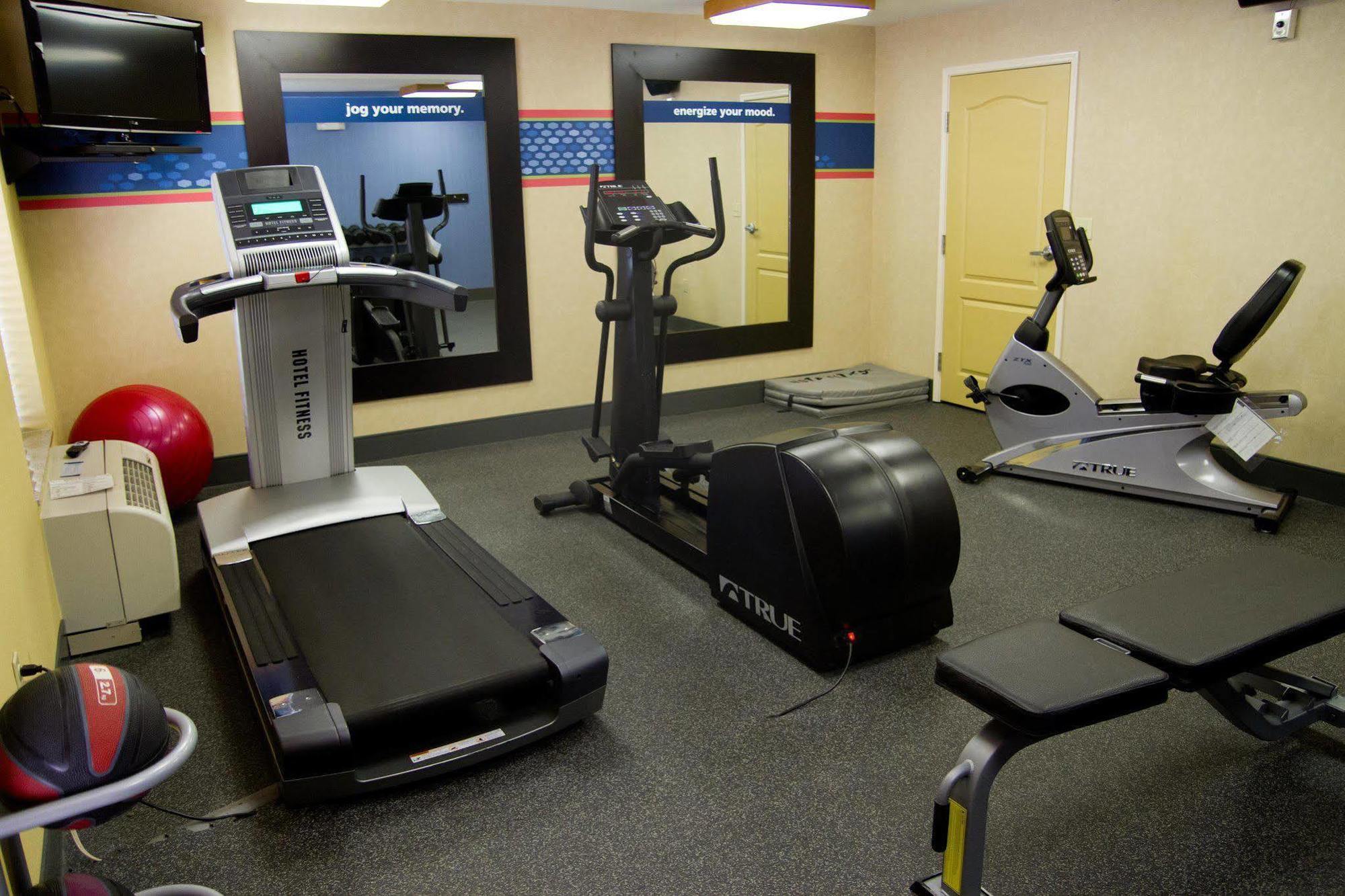 Hampton Inn By Hilton Clinton מראה חיצוני תמונה